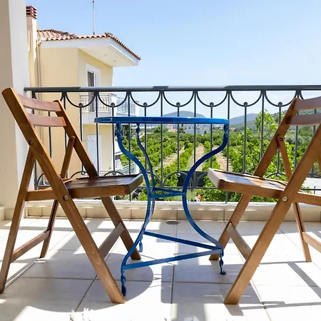 Oriana House 펜션 Nea Tirins