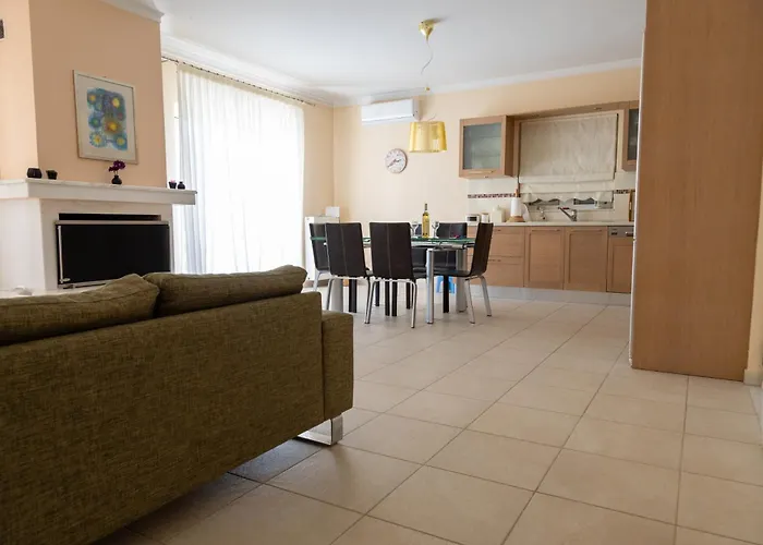 펜션 Oriana House