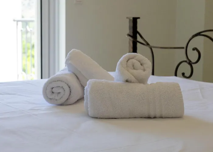 Oriana House Nea Tirins