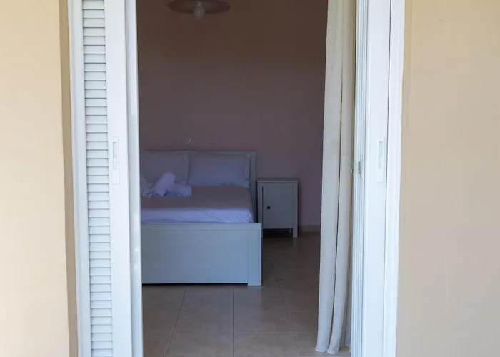 Oriana House Nea Tirins