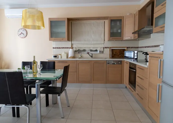 펜션 Oriana House Nea Tirins