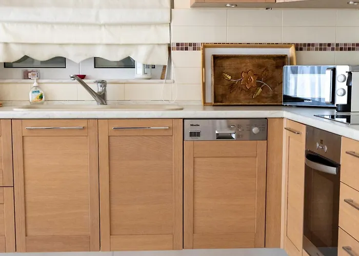 Oriana House Дом отдыха