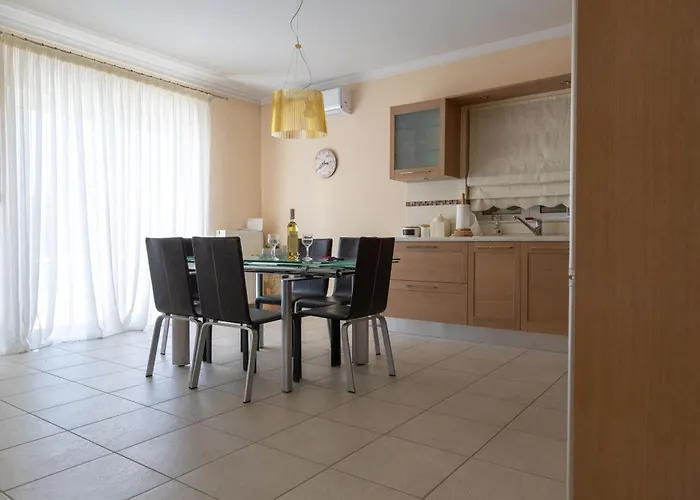 Oriana House Дом отдыха *